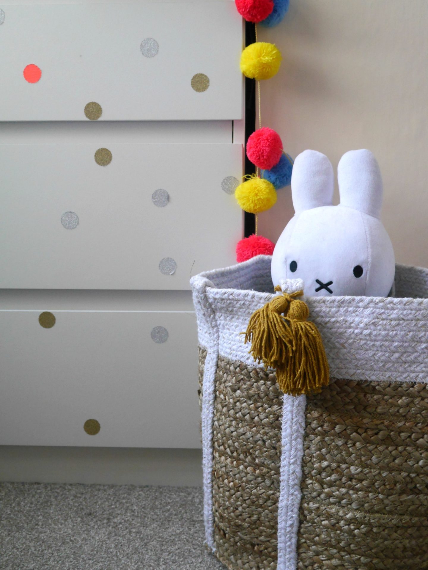 Children's storage baskets from Vertbaudet and stickers - children's book storage