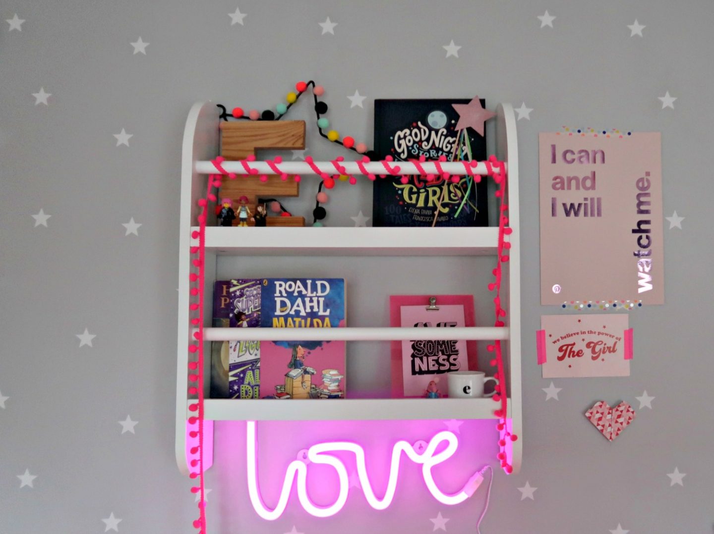 Great Little Trading Company Greenaway bookcase review and star print wallpaper for kids