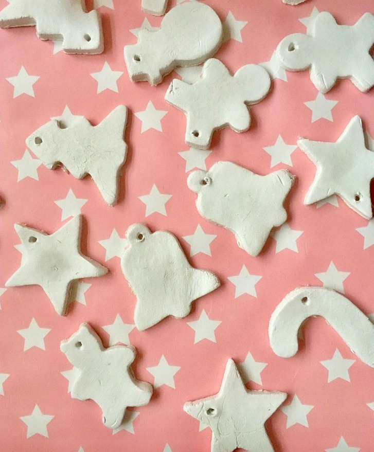 How to make really easy Christmas decorations with kids from air-drying clay