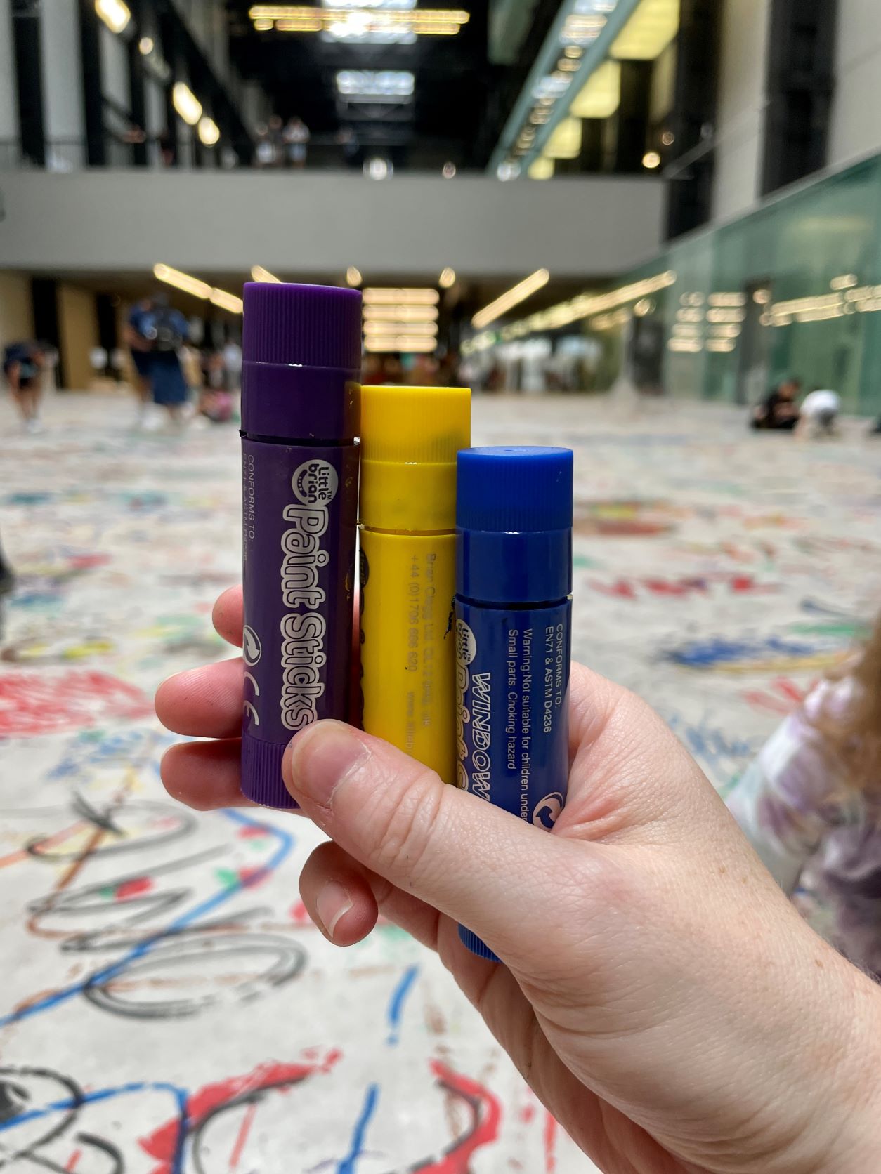 Mega Please Draw Freely crayons